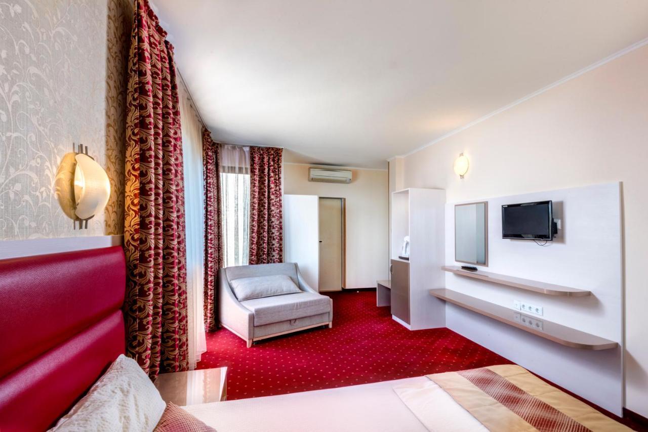 Hotel Capri نيسيبار المظهر الخارجي الصورة